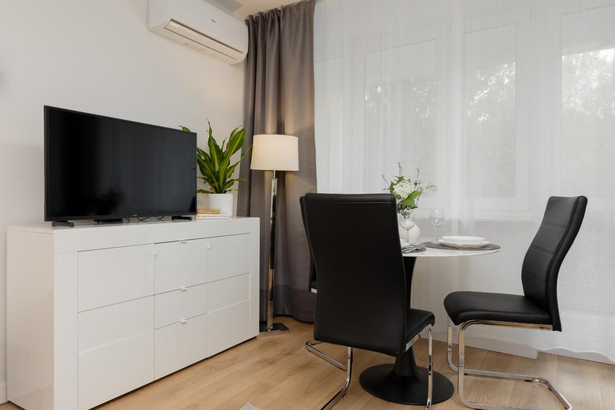 ורשה Studio Bruna Metro Pole Mokotowskie By Noclegi Renters מראה חיצוני תמונה